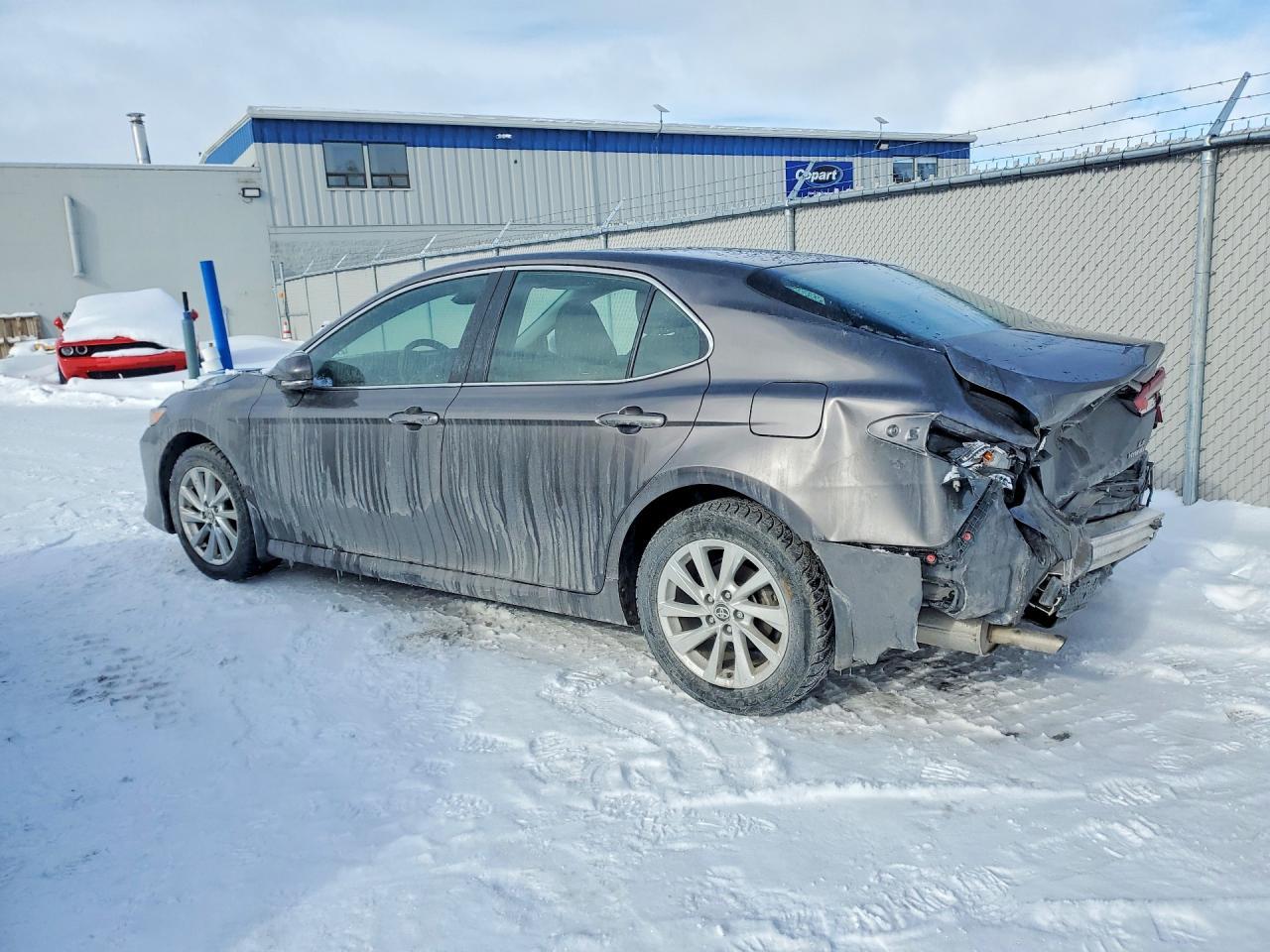 2023 Toyota Camry Le - Фото 2