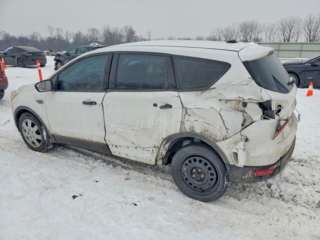 2016 Ford Escape S - Фото 2