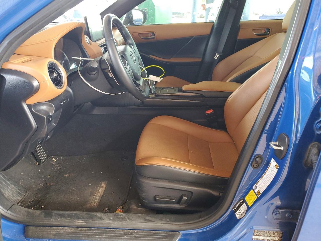 2021 Lexus Is 300 - Image 7