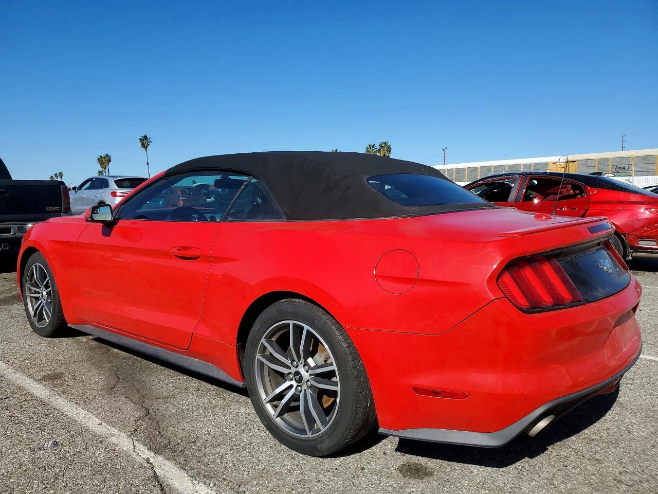 2017 Ford Mustang - Фото 2