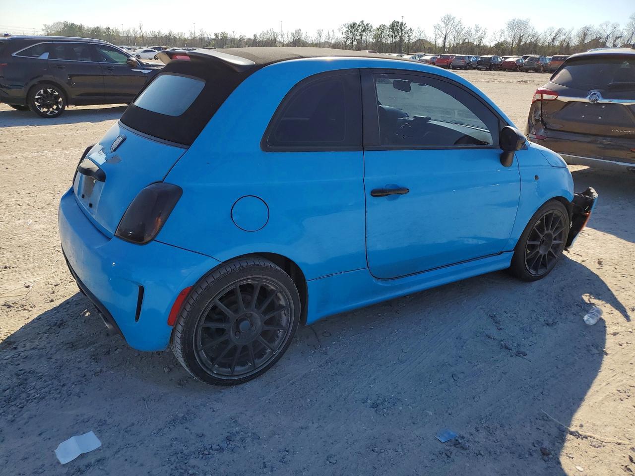 2013 Fiat 500 Abarth - Фото 3
