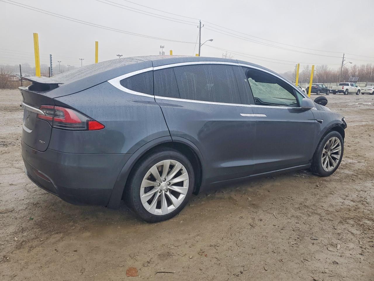 2017 Tesla Model X - Image 3