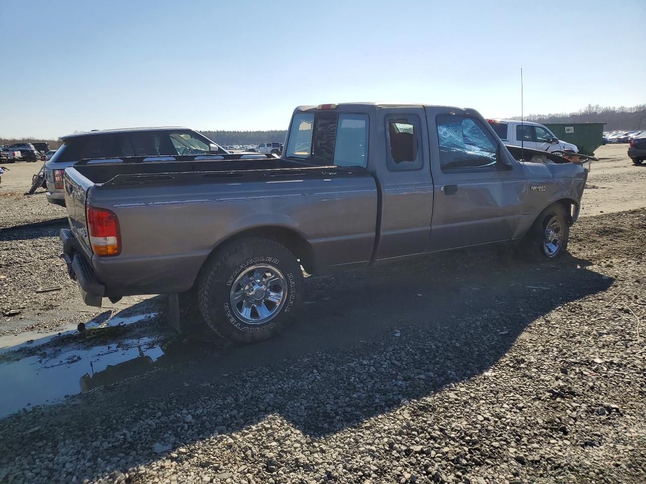 1997 Ford Ranger Super Cab - Image 3
