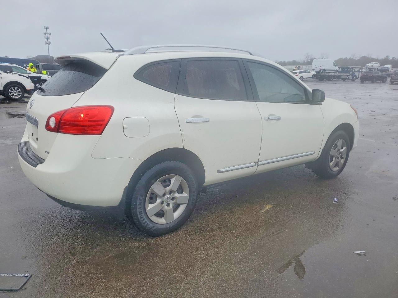 2015 Nissan Rogue - Фото 3