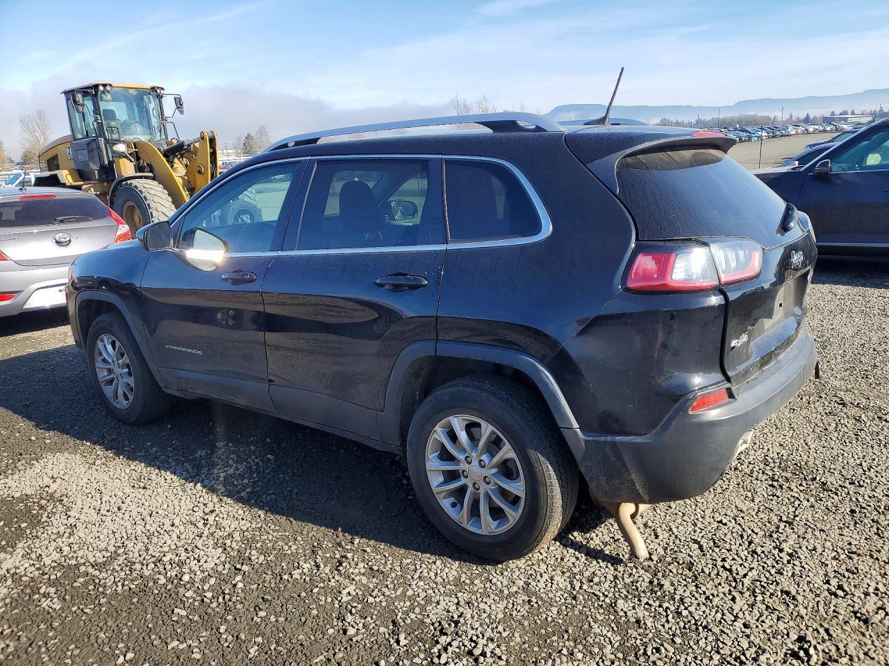 2019 Jeep Cherokee Latitude - Фото 2