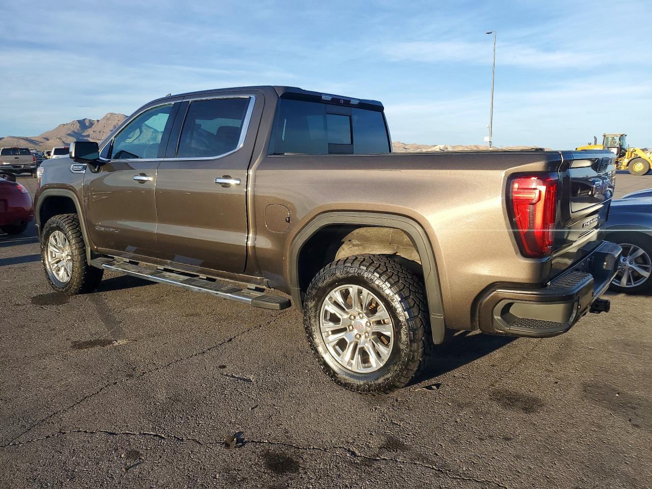 2019 GMC Sierra K1500 Denali - Фото 2