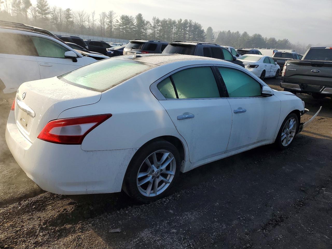 2010 Nissan Maxima 3.5 S - Фото 3