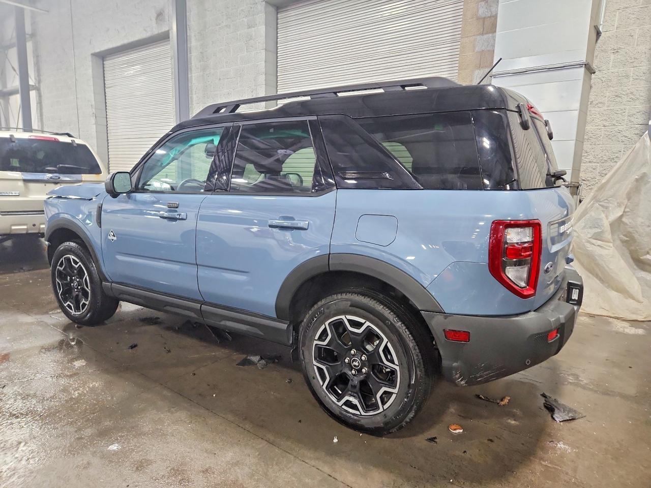 2025 Ford Bronco Sport Outer Banks - Фото 2