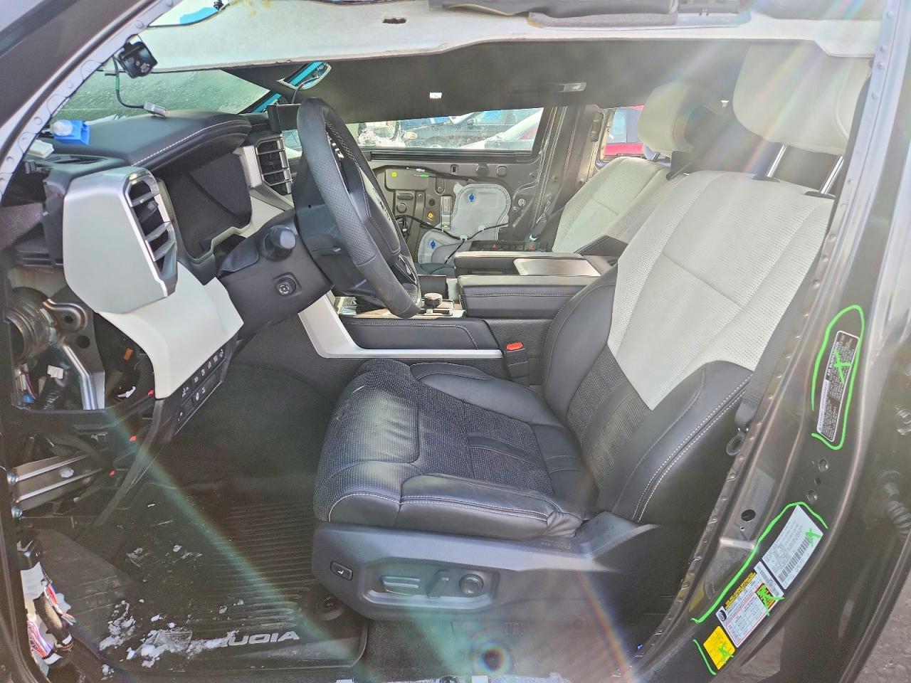 2025 Toyota Sequoia Capstone - Image 7