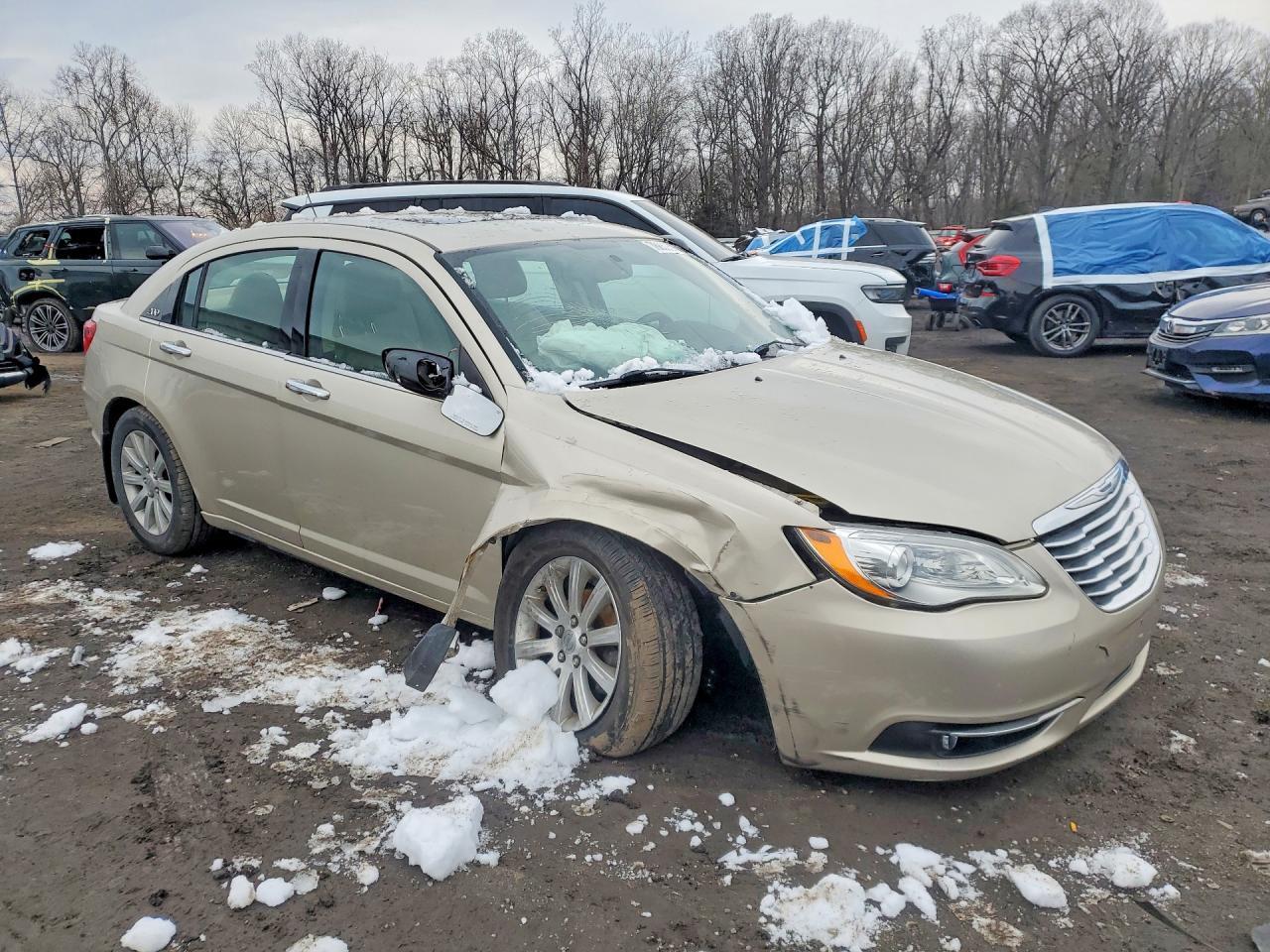 2013 Chrysler 200 Limited - Image 4
