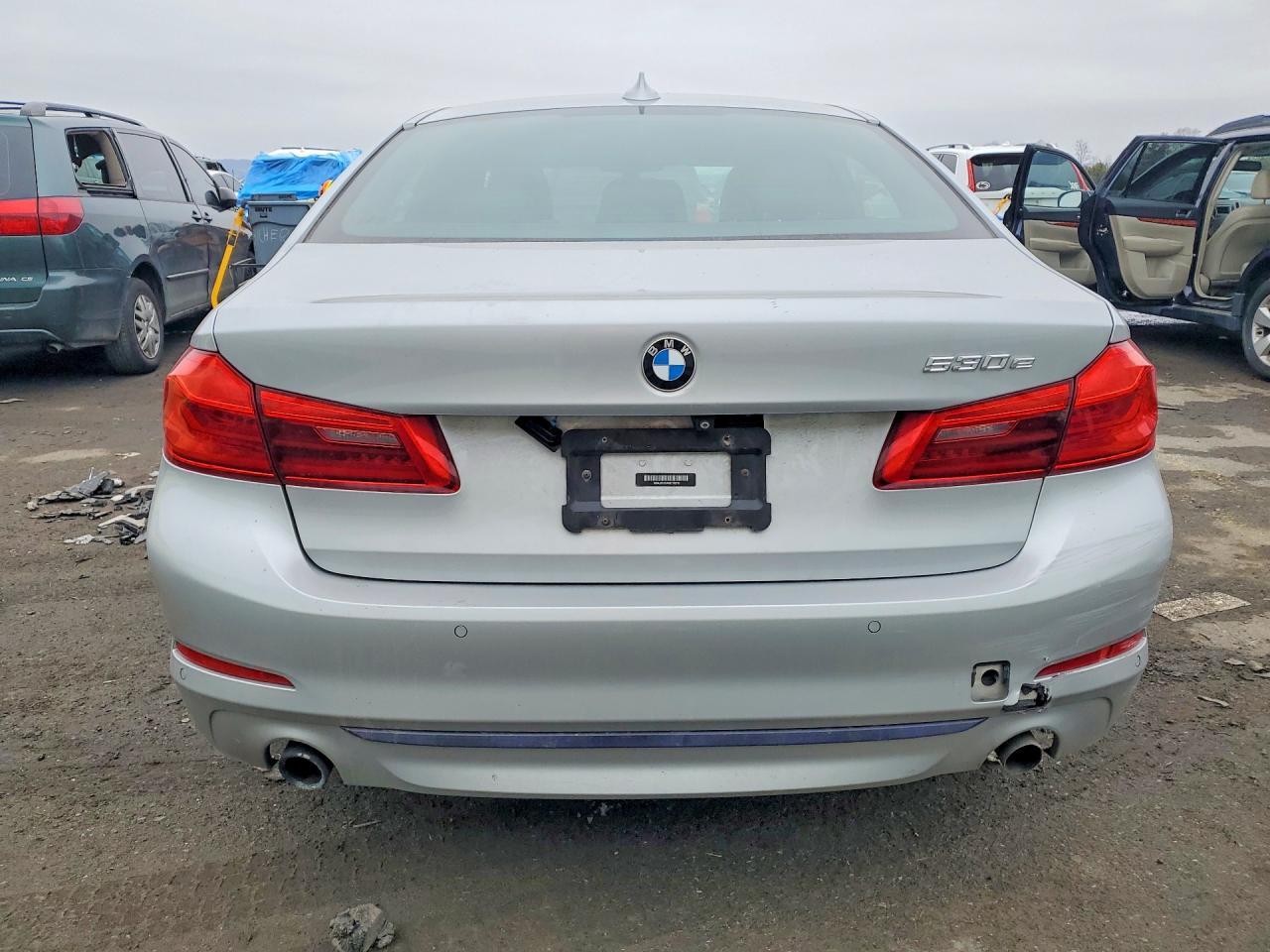 2019 BMW 530Xe - Image 6