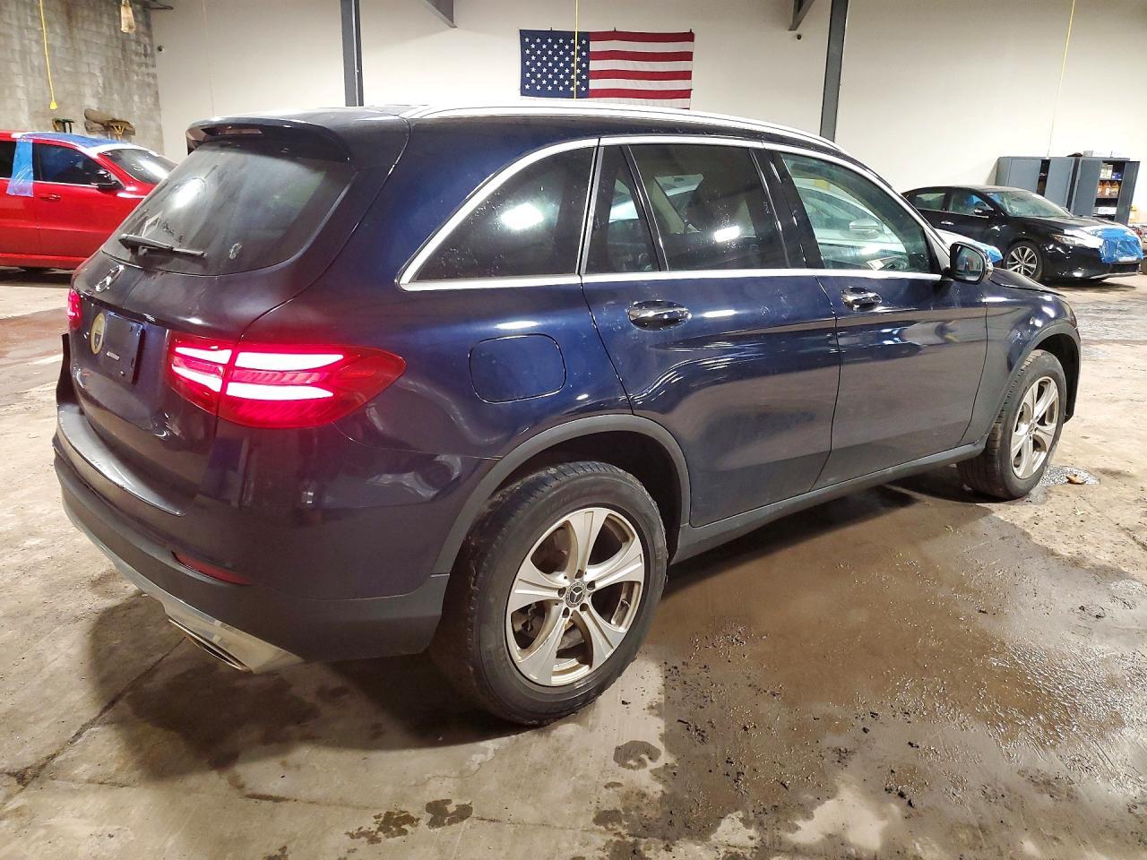 2017 Mercedes-Benz Glc 300 4Matic - Image 3