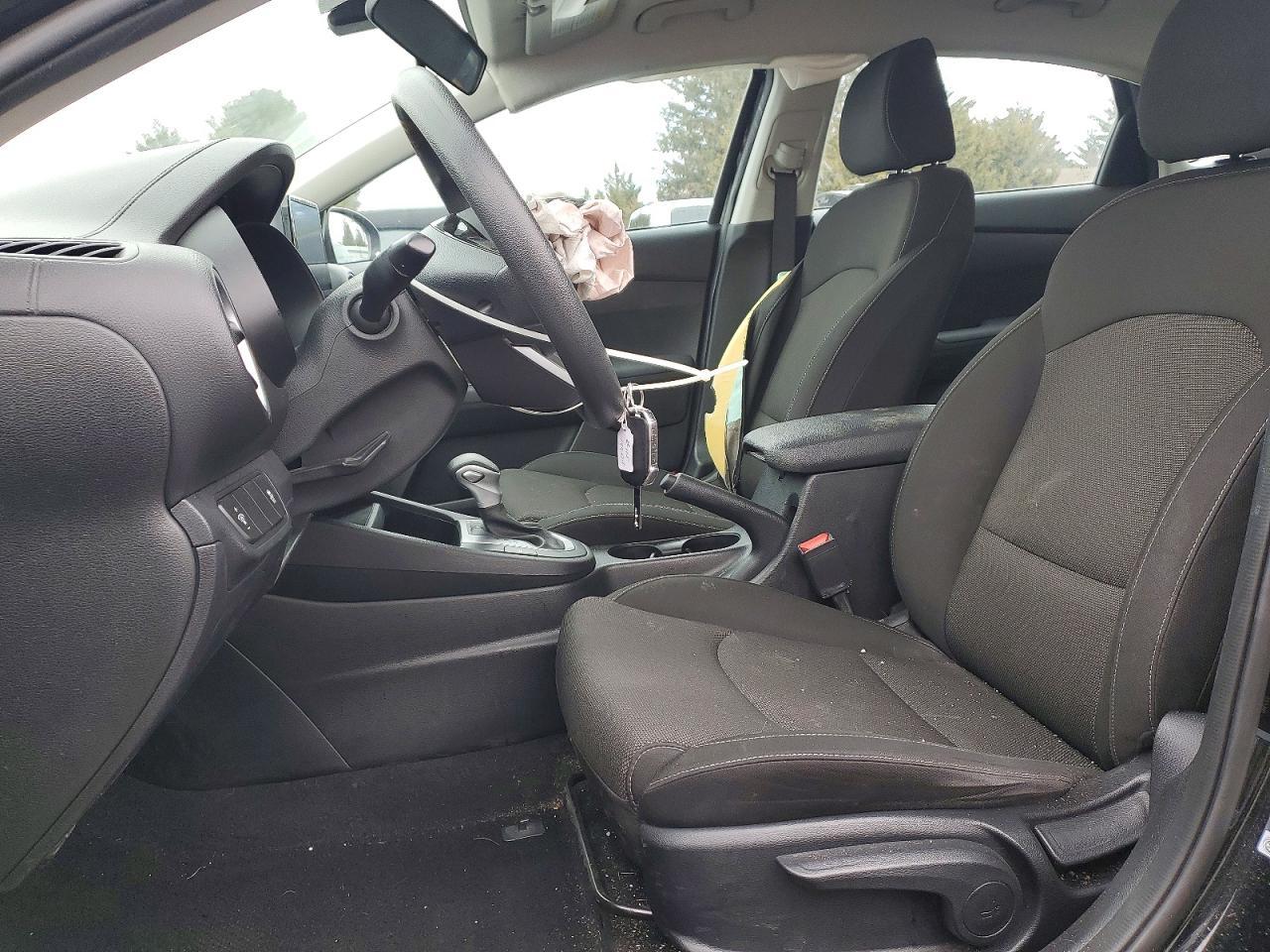 2023 Kia Forte Lx - Image 7