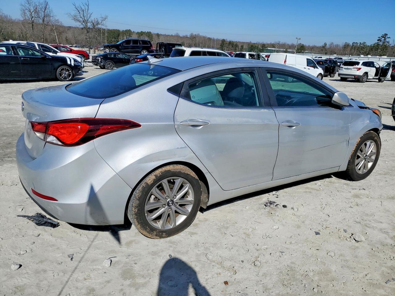 2015 Hyundai Elantra Se - Фото 3