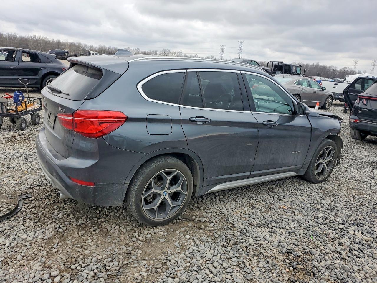 2016 BMW X1 - Фото 3