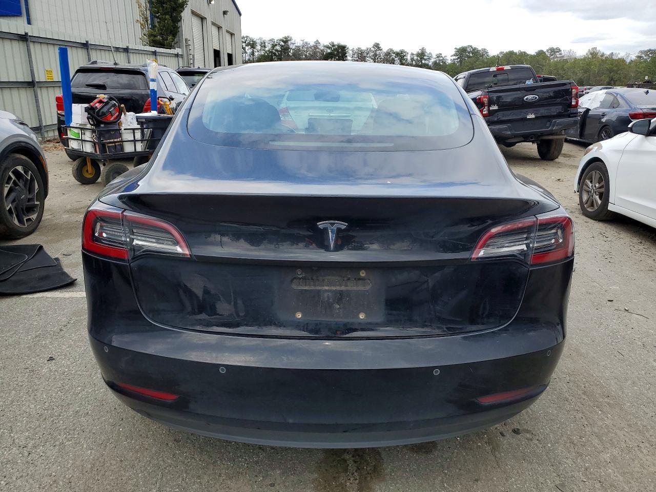 2018 Tesla Model 3 - Image 6