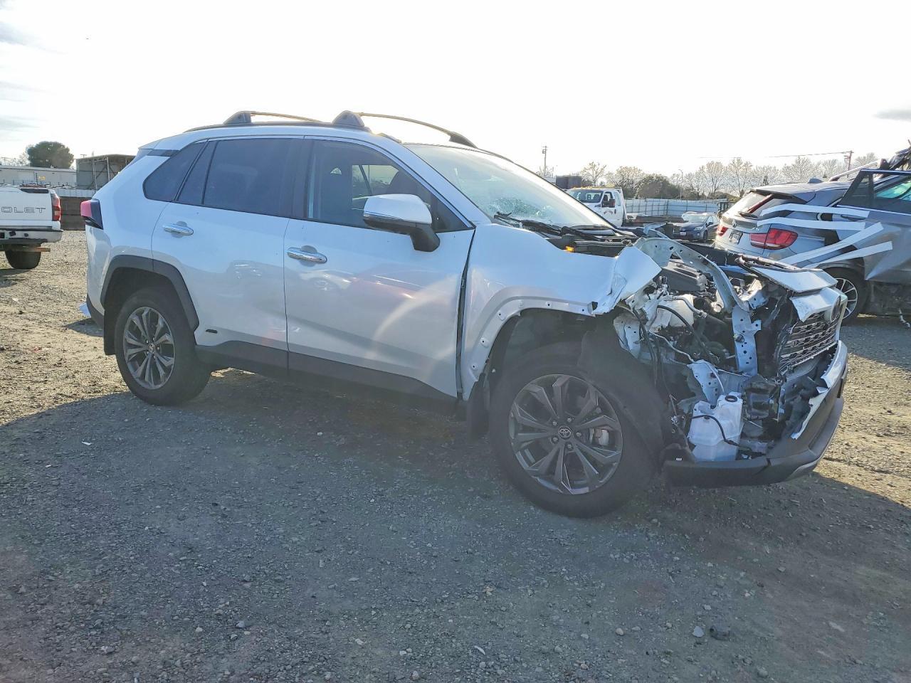 2025 Toyota Rav4 Limited - Фото 4