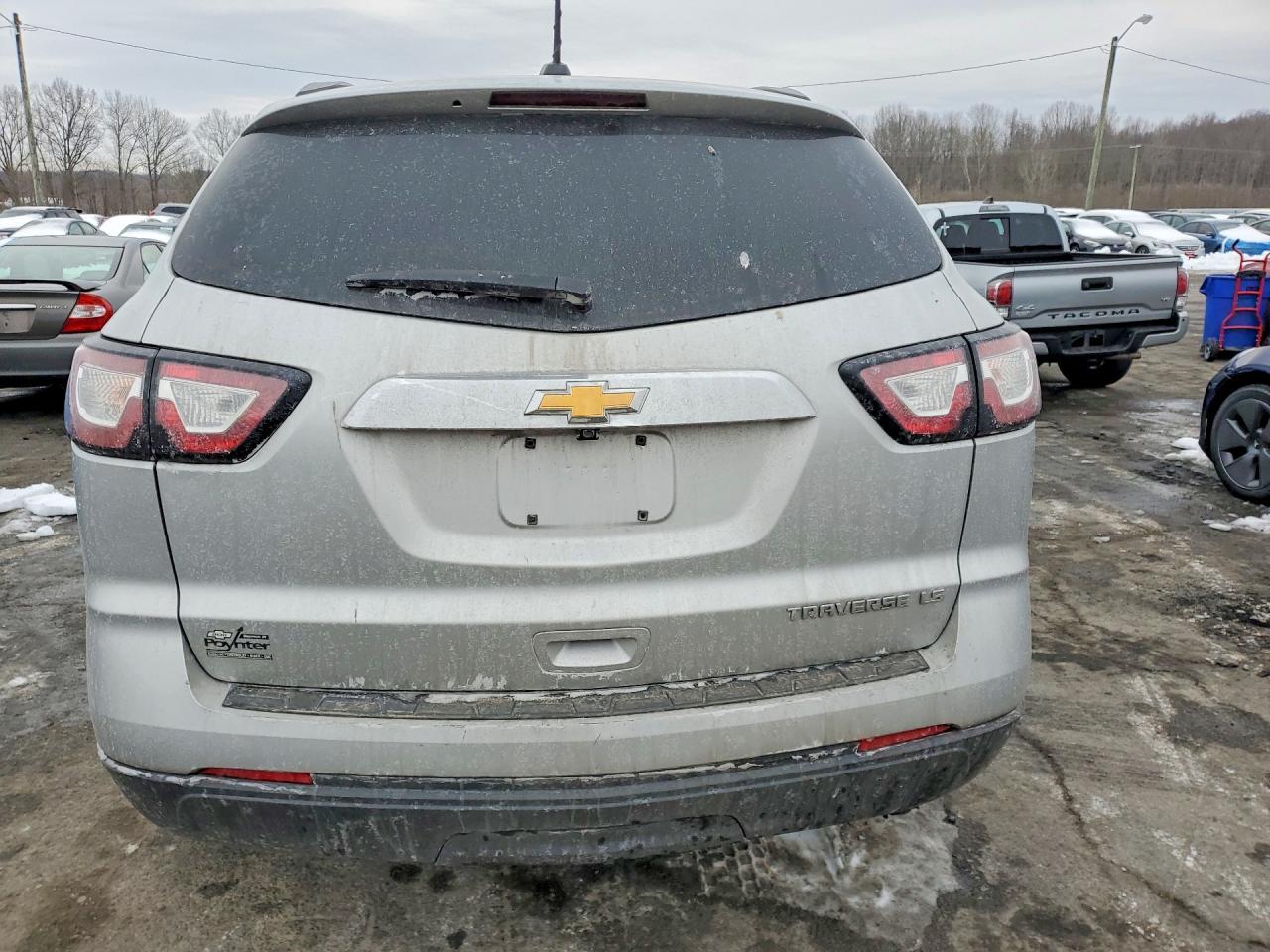 2016 Chevrolet Traverse Ls - Image 6
