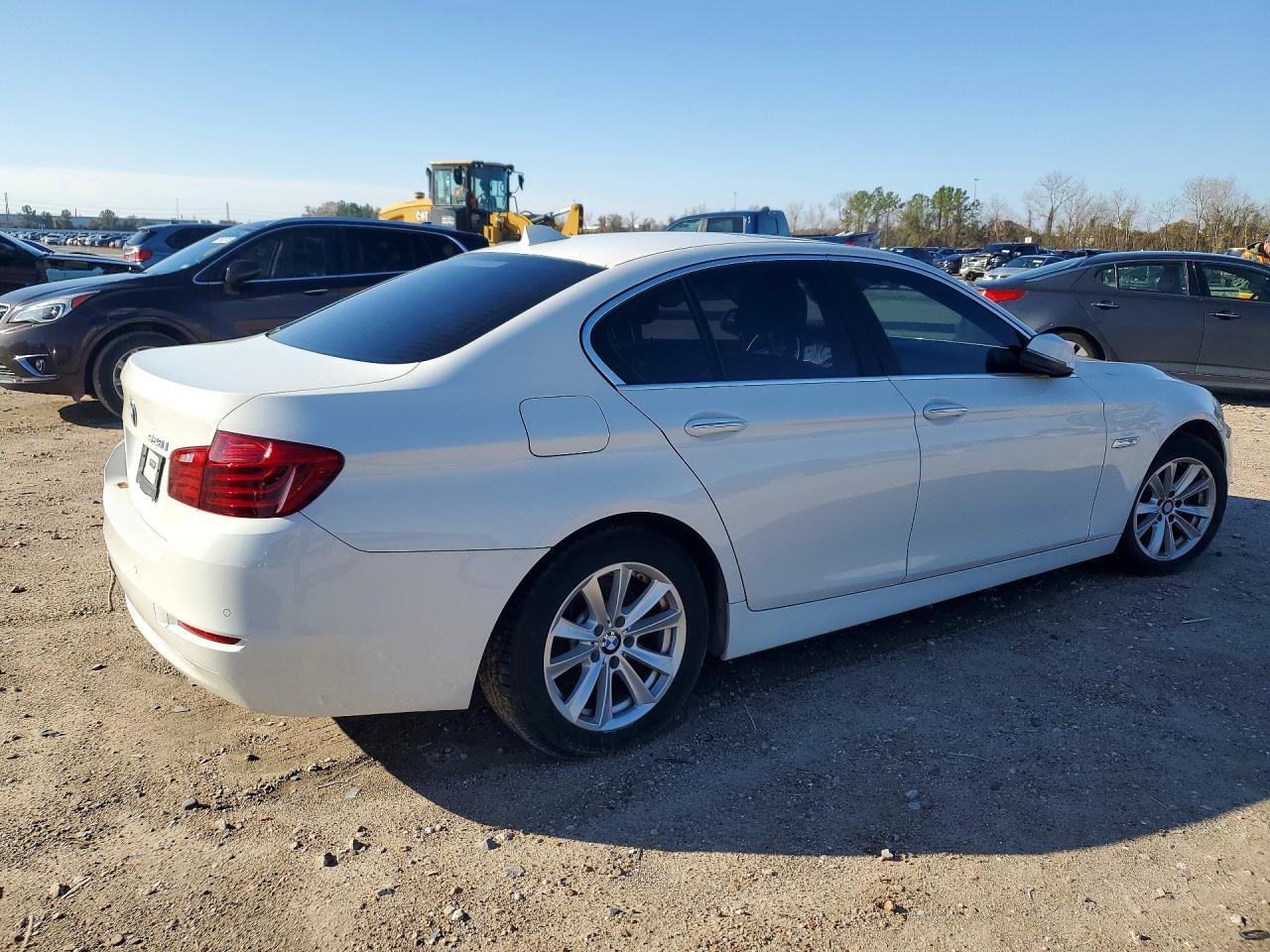 2015 BMW 528 I - Фото 3