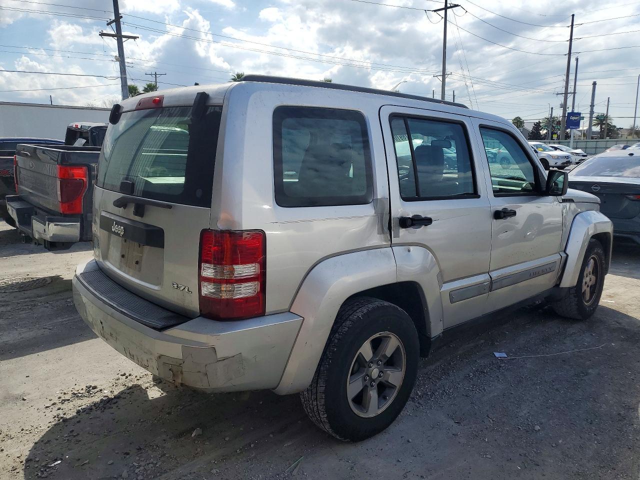 2008 Jeep Liberty Sport - Image 3