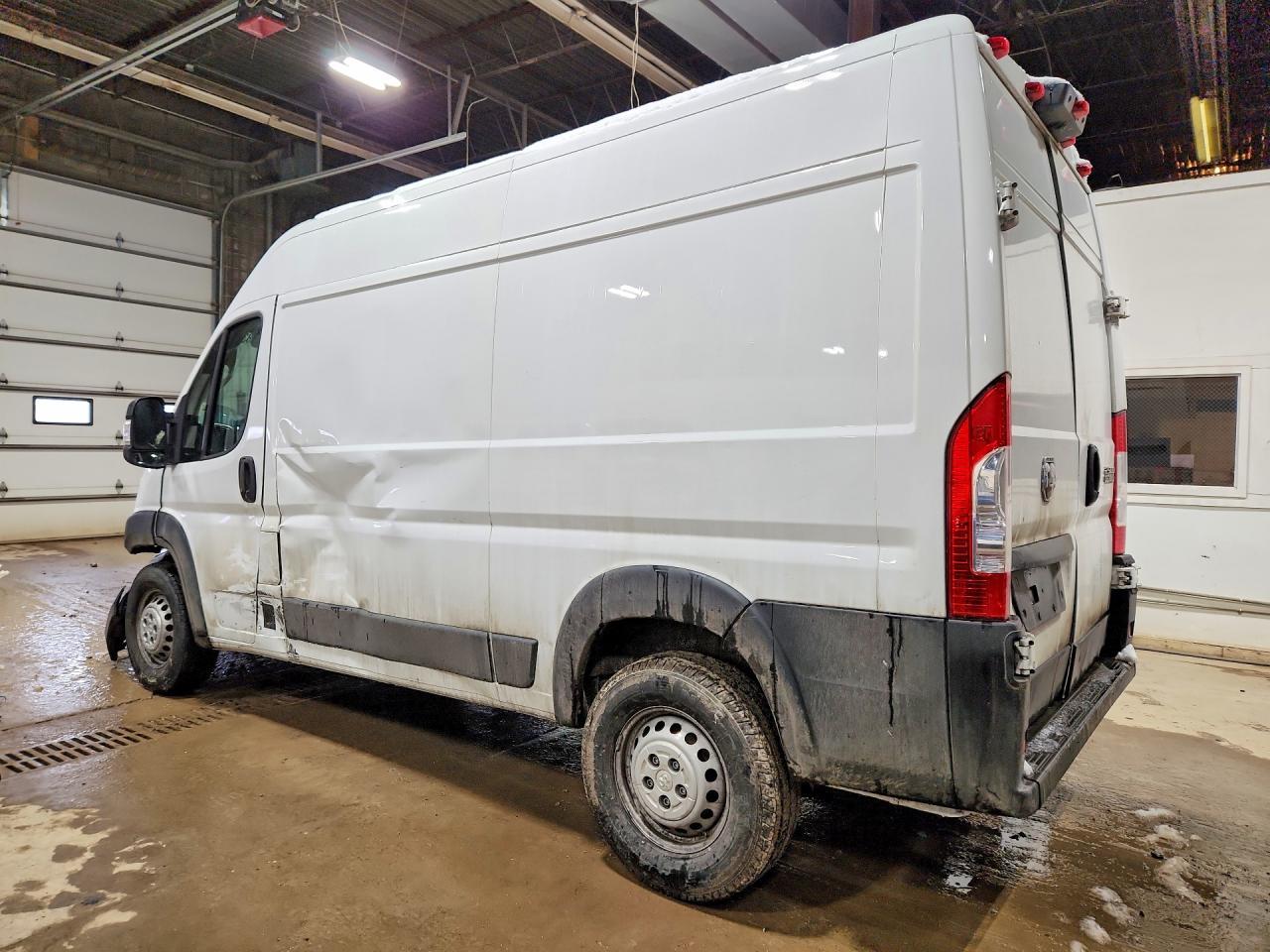 2024 Ram Promaster 2500 Delivery Van - Фото 2