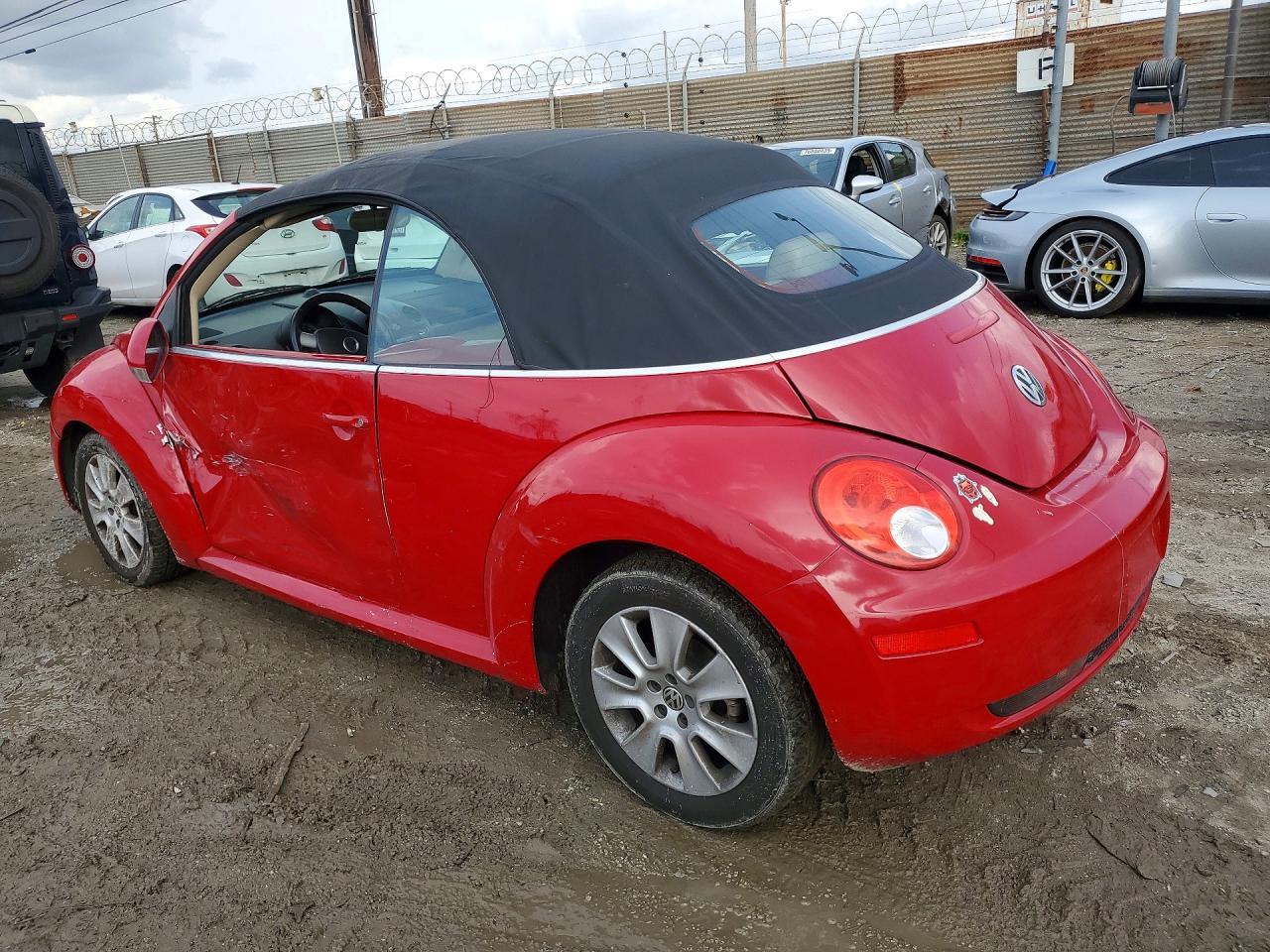 2009 Volkswagen New Beetle S - Фото 2