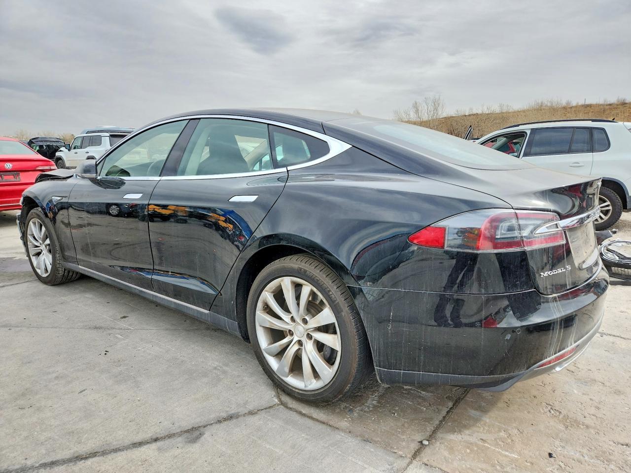 2015 Tesla Model S 60 - Фото 2