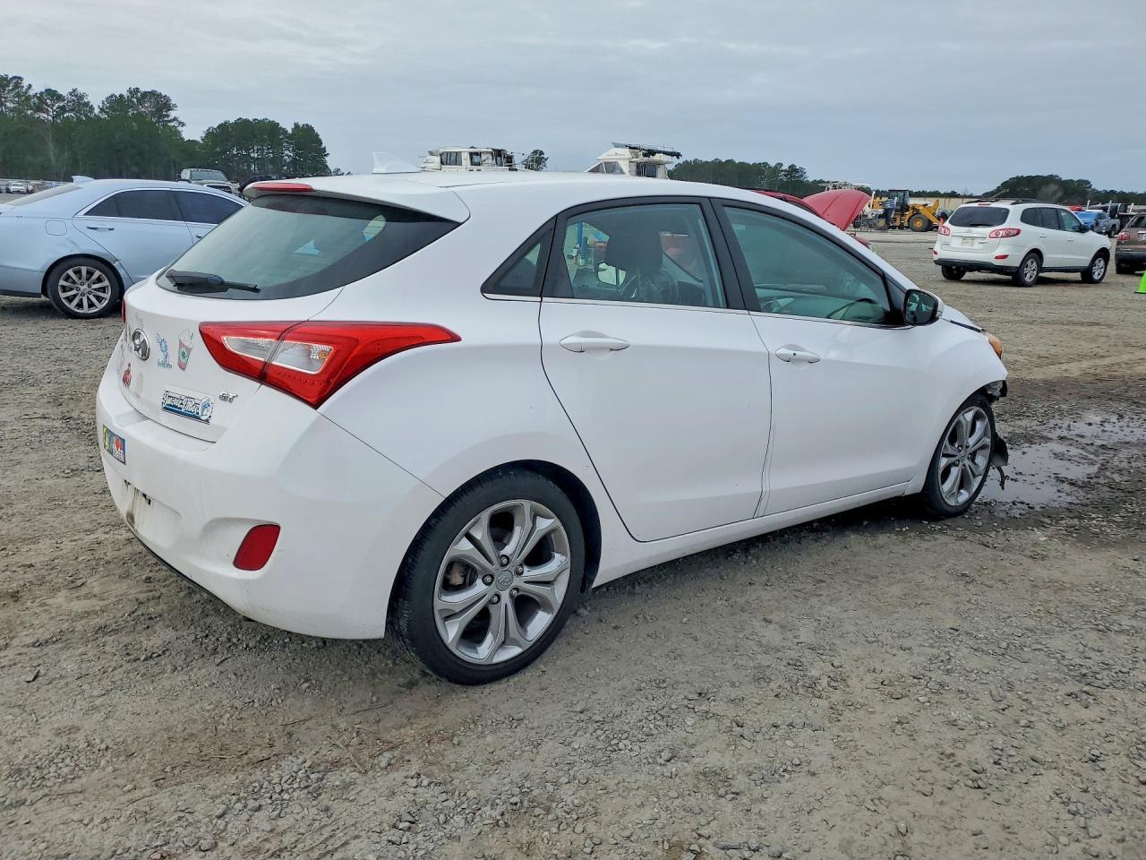 2014 Hyundai Elantra Gt - Image 3