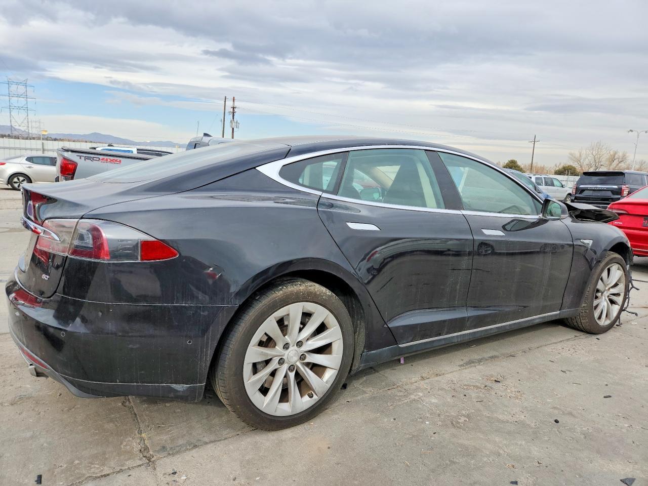 2015 Tesla Model S 60 - Фото 3
