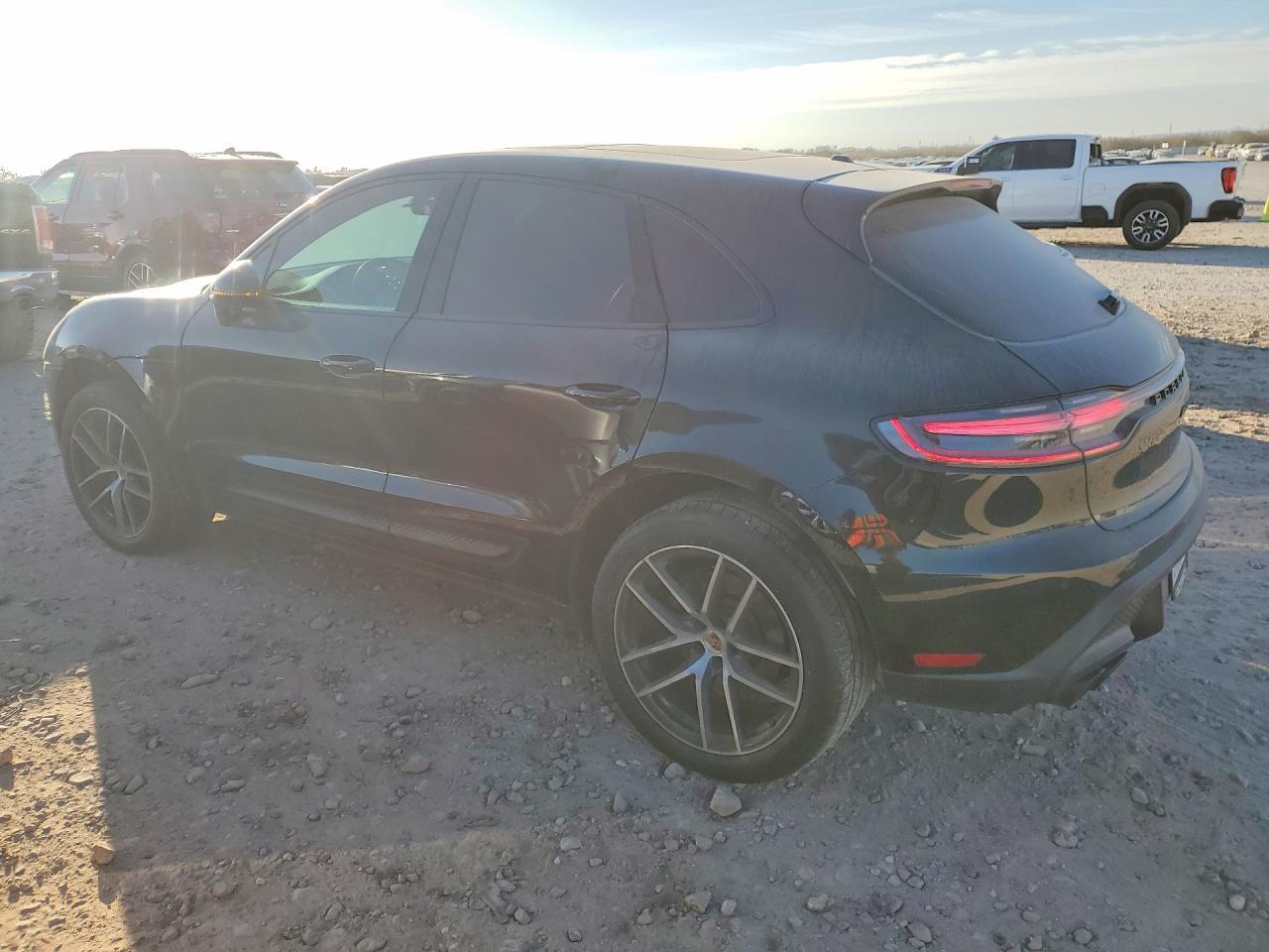 2024 Porsche Macan Base - Фото 2