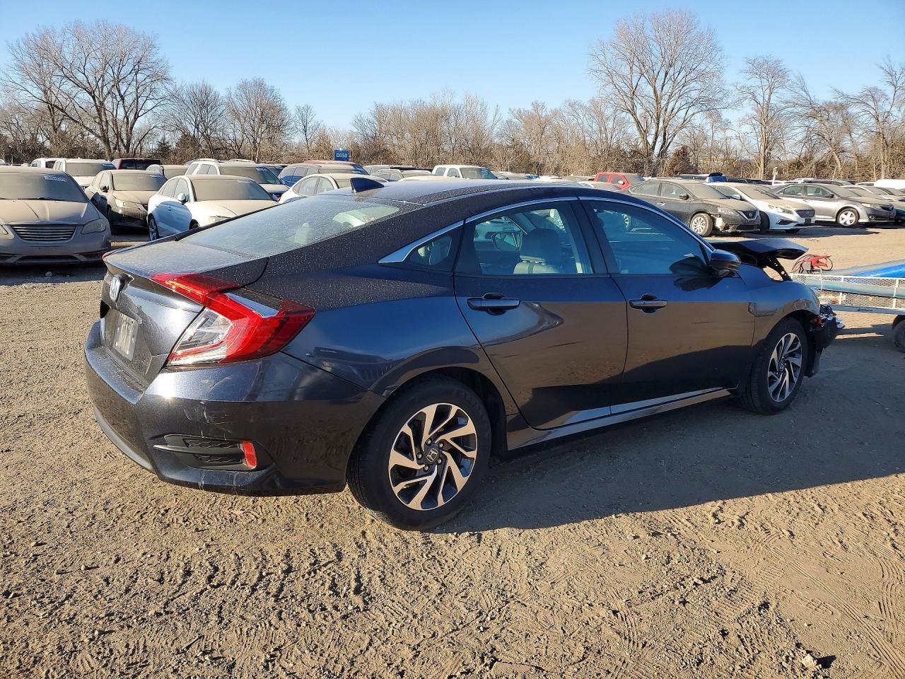 2017 Honda Civic Ex - Image 3