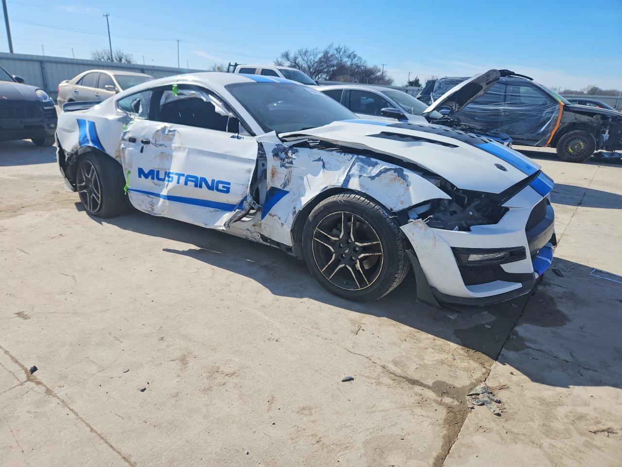 2019 Ford Mustang - Image 4