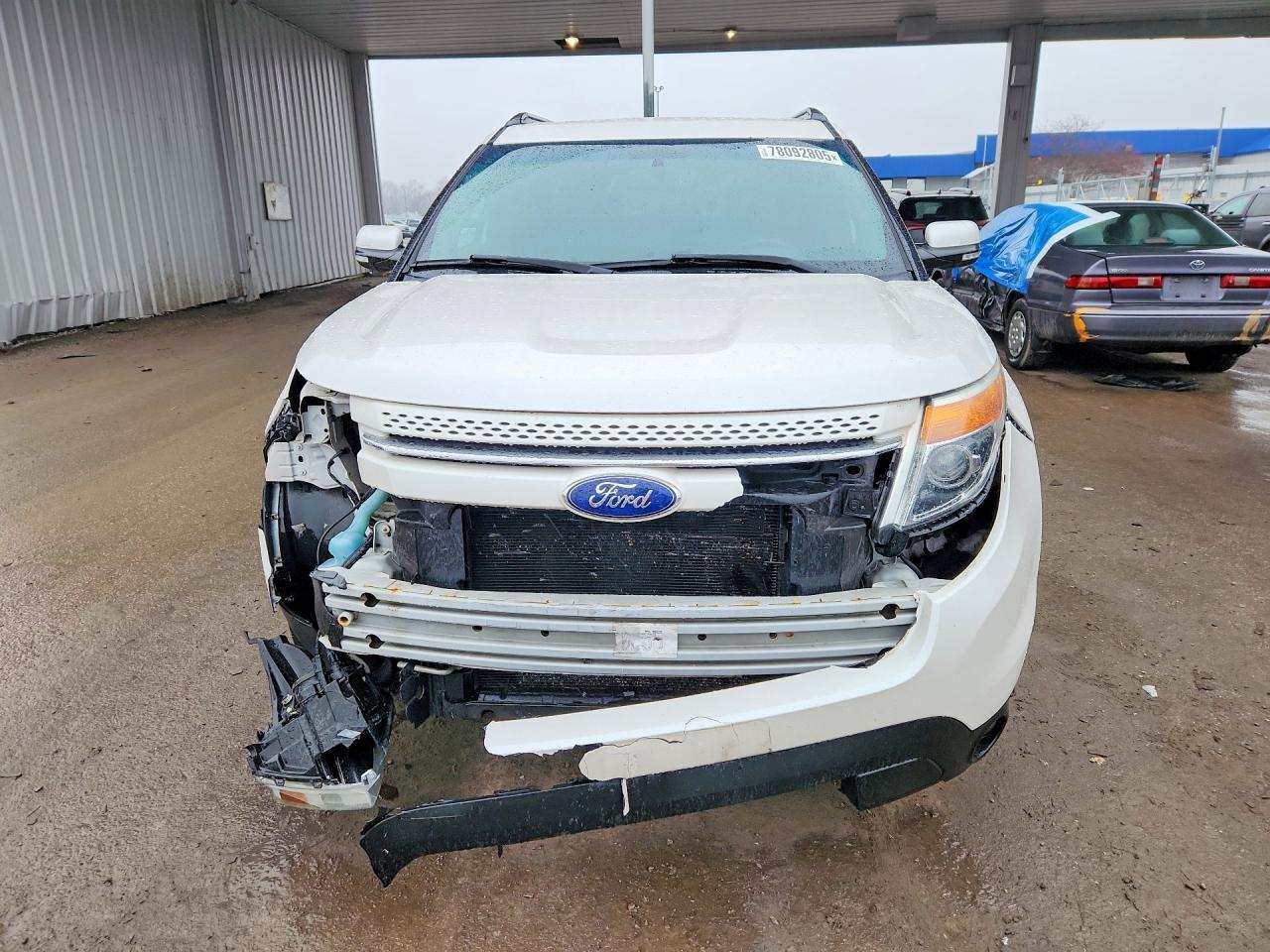 2015 Ford Explorer Limited - Image 5