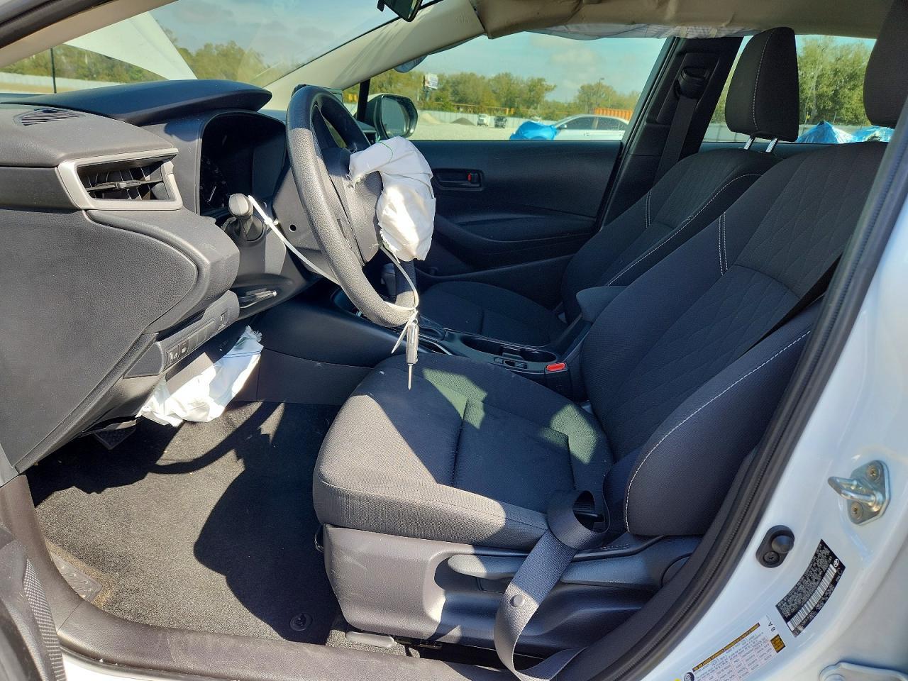 2024 Toyota Corolla Hybrid Le - Image 7