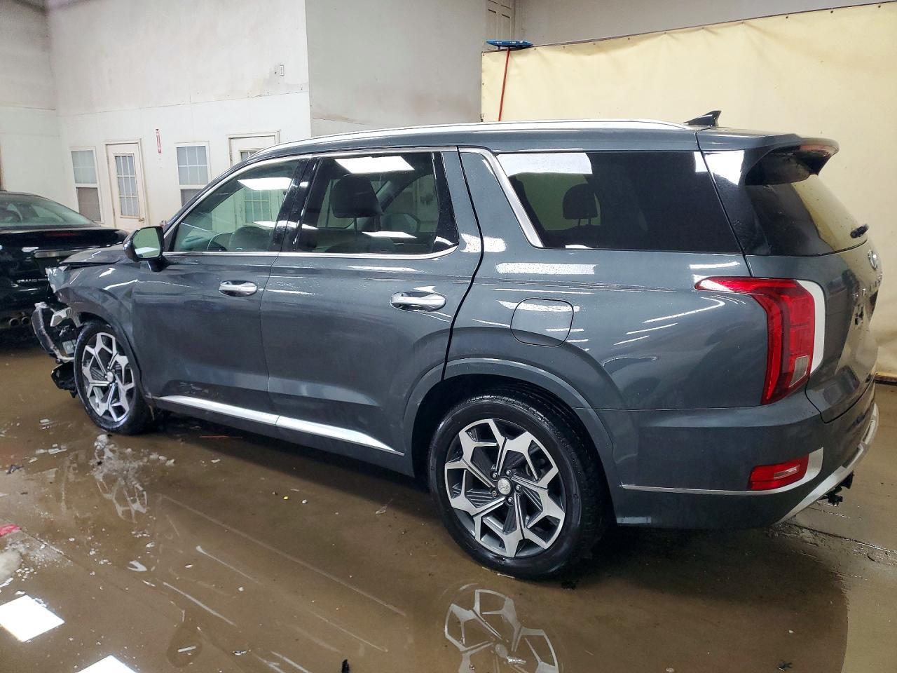 2021 Hyundai Palisade Limited - Image 2