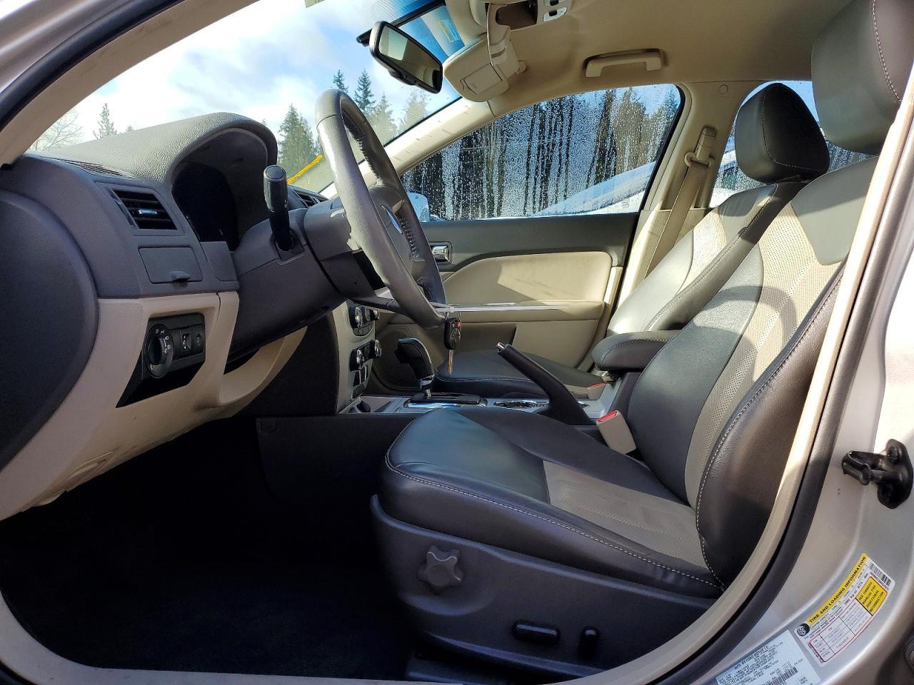 2010 Mercury Milan Premier - Image 7