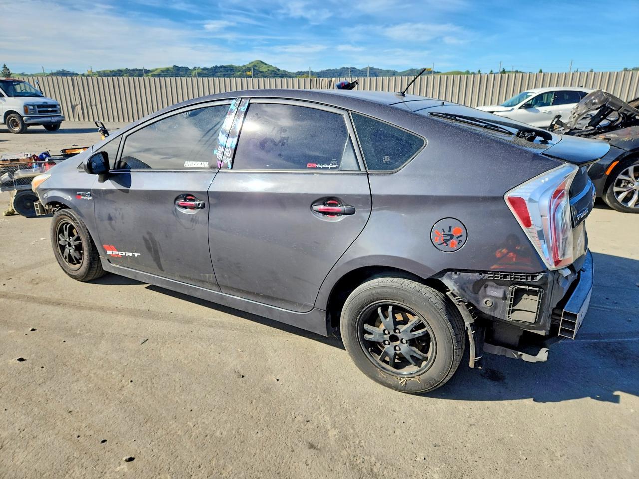 2013 Toyota Prius Two - Фото 2