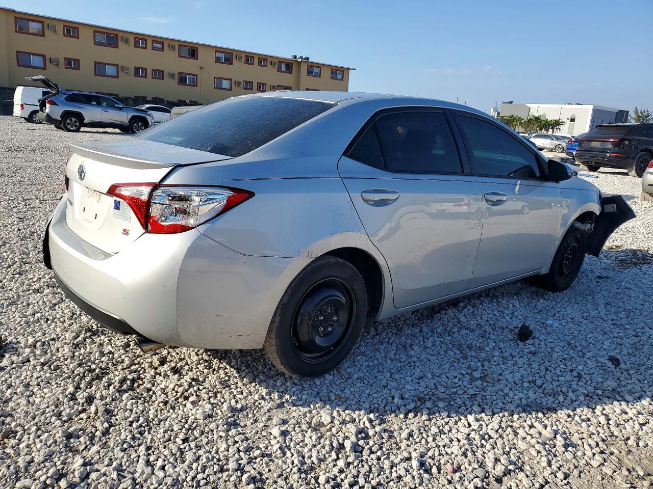 2016 Toyota Corolla S - Фото 3