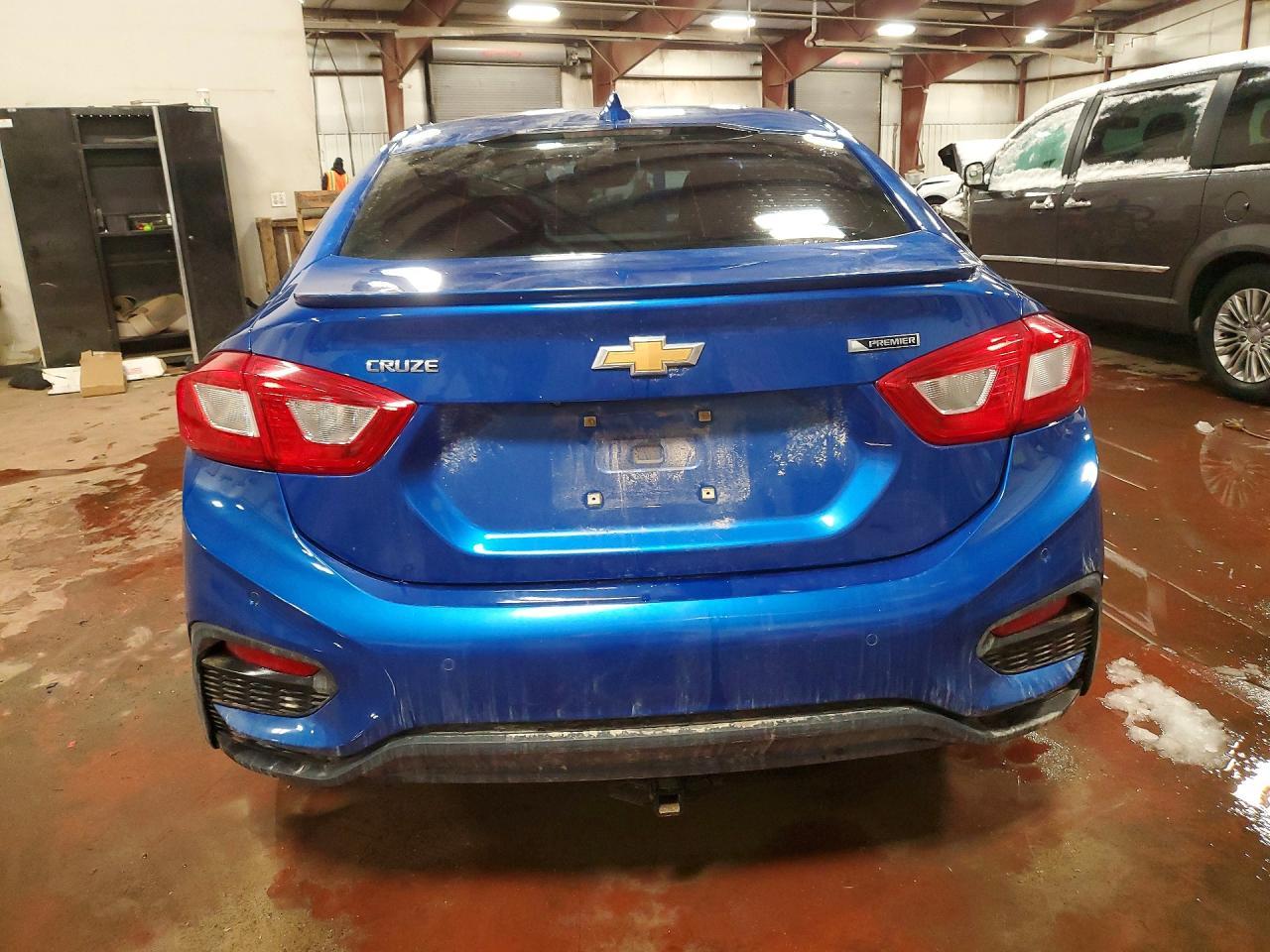 2017 Chevrolet Cruze Premier - Фото 6