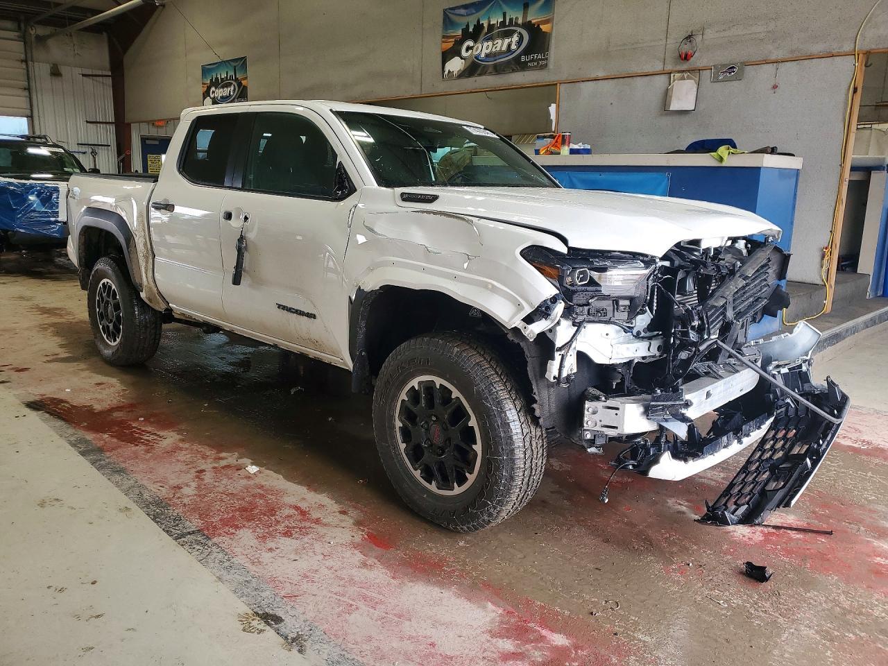 2024 Toyota Tacoma Trd Off-Road Hv - Image 4