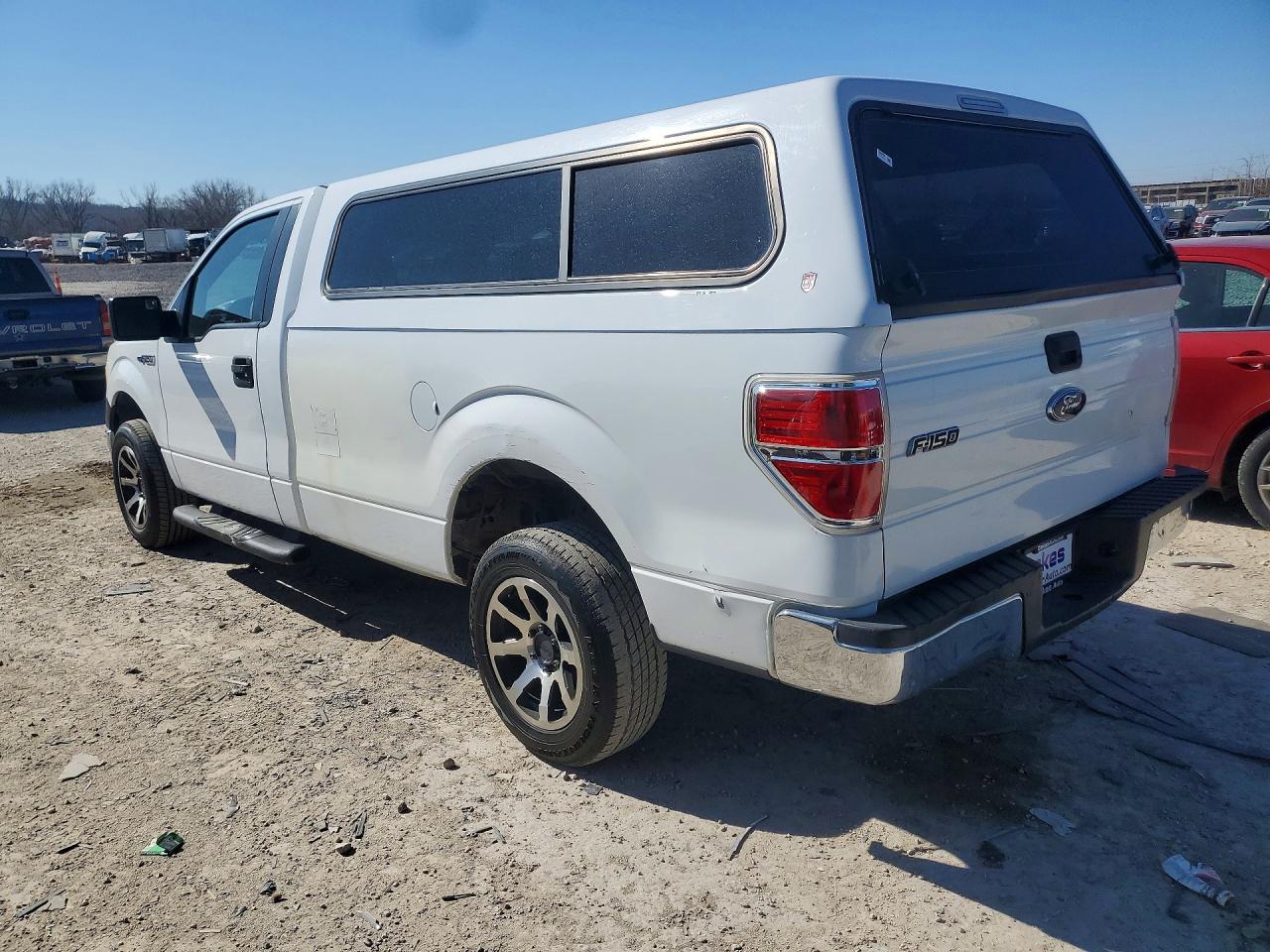 2010 Ford F150 - Фото 2