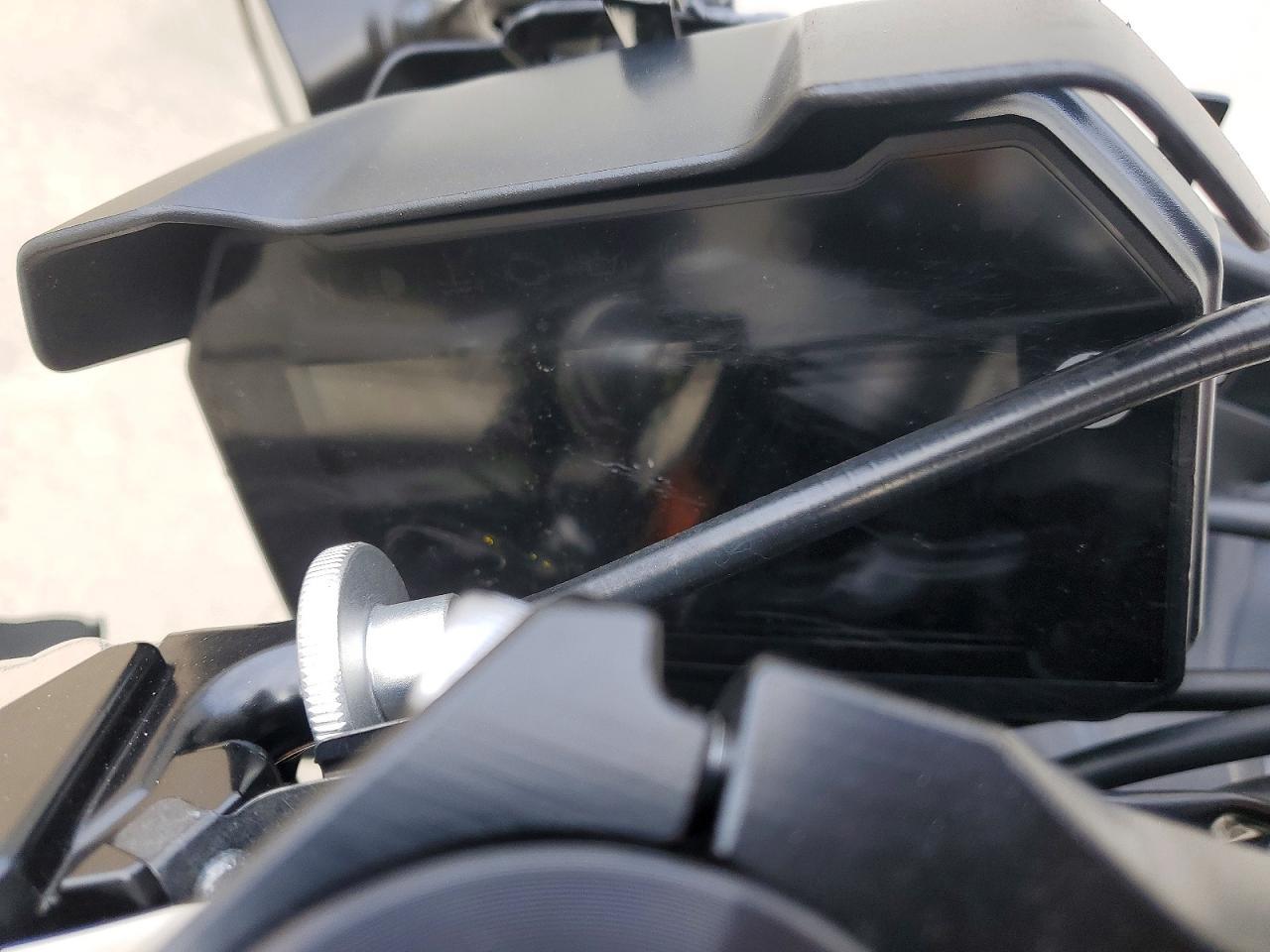 2025 Yamaha Yzfr7 - Фото 7