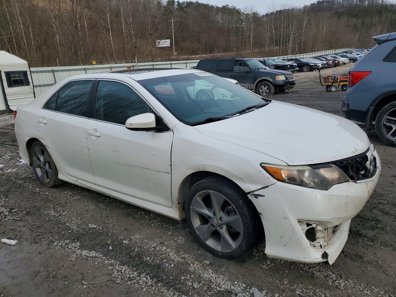 2014 Toyota Camry Se Sport - Image 4