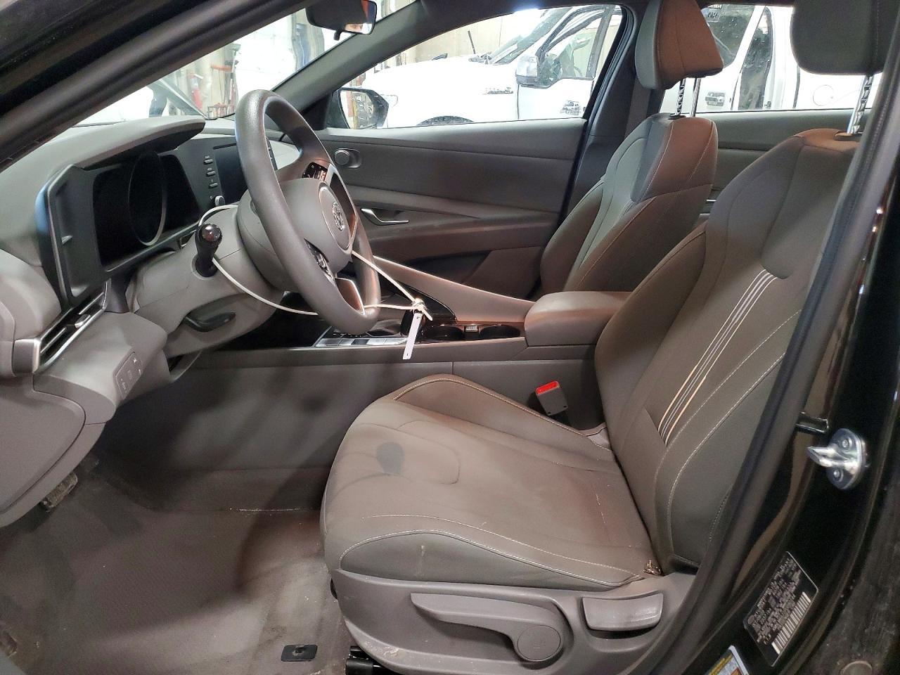 2023 Hyundai Elantra Blue - Image 7