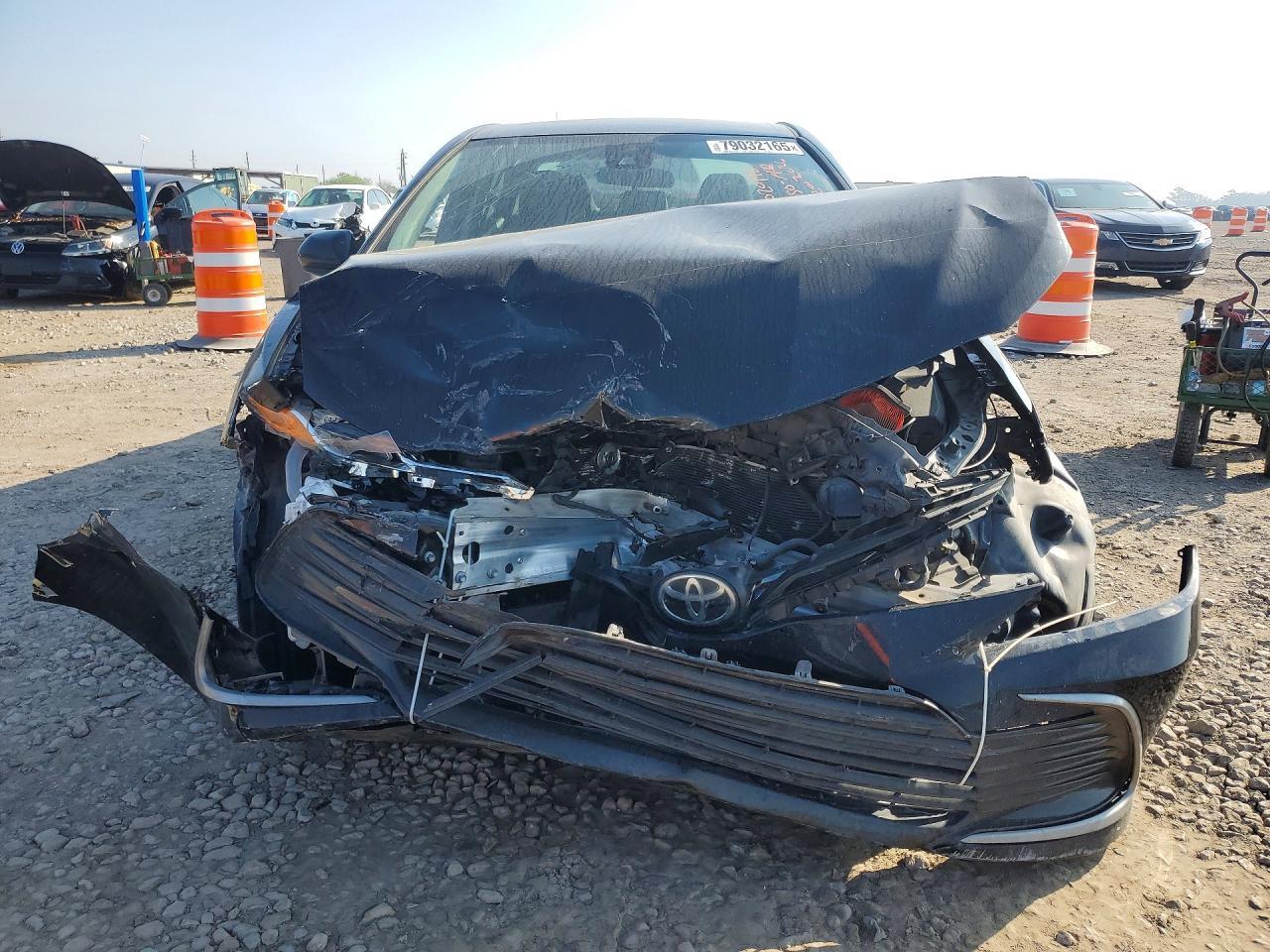 2021 Toyota Camry Le - Image 5