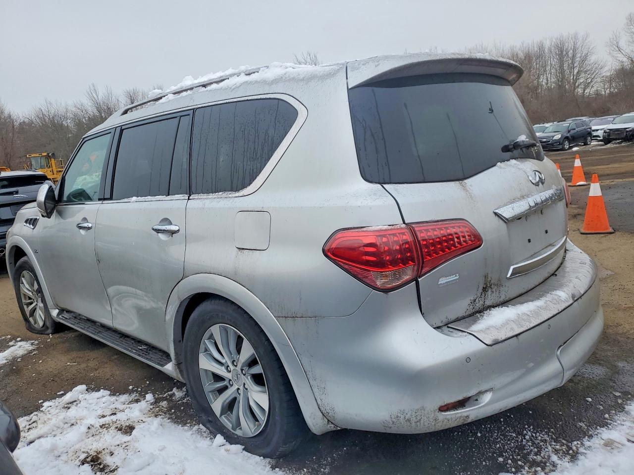 2015 Infiniti Qx80 - Image 2