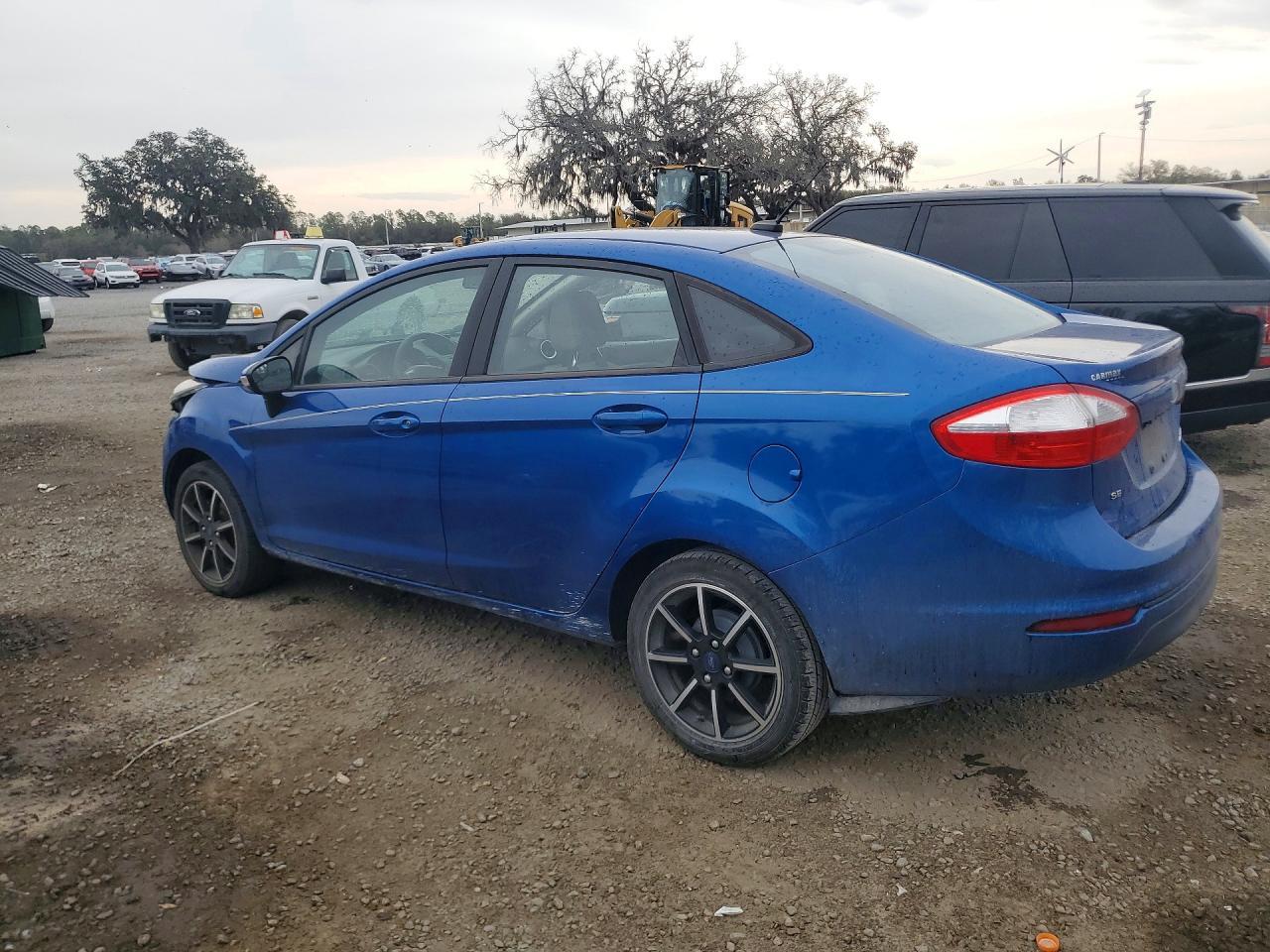 2018 Ford Fiesta Se - Фото 2