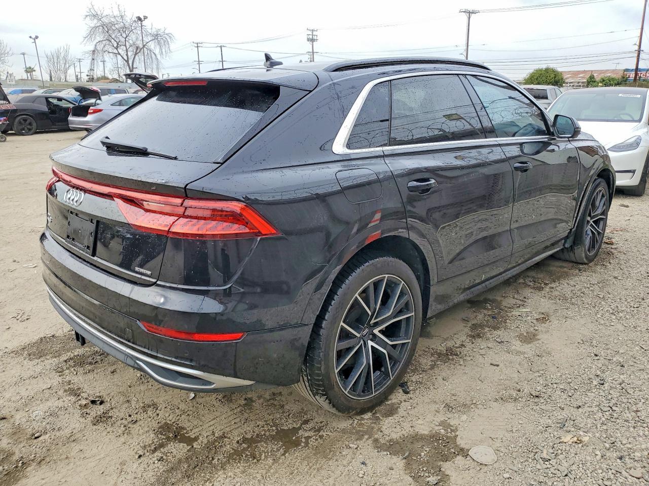 2019 Audi Q8 Premium - Фото 3