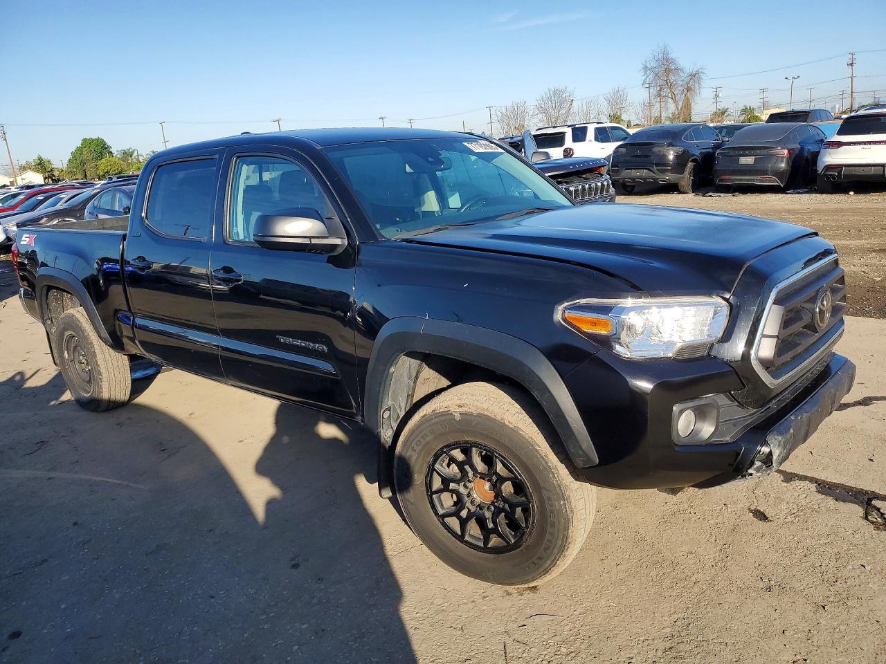 2023 Toyota Tacoma Double Cab - Image 4