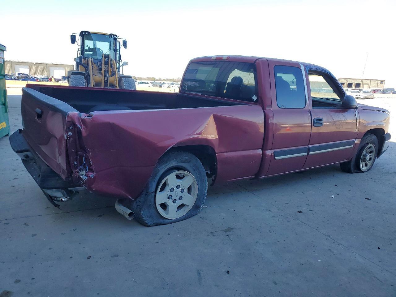 2005 Chevrolet Silverado C1500 - Image 3